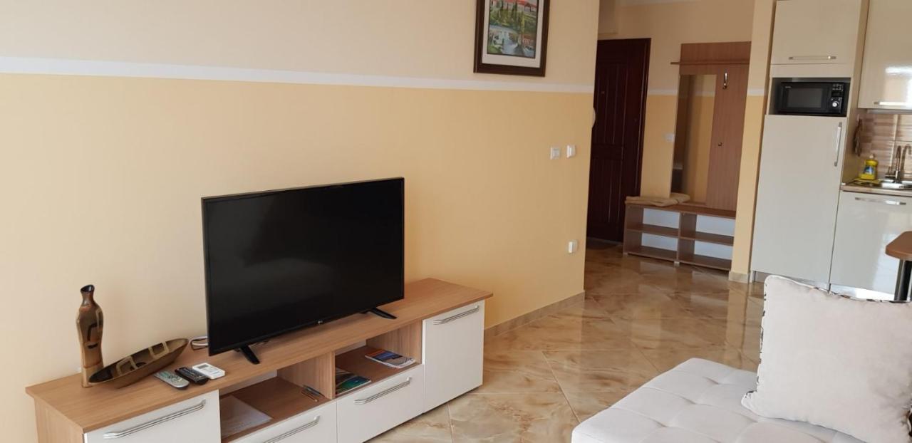 Apartment Sea Space 2 Dobra Voda Exterior photo